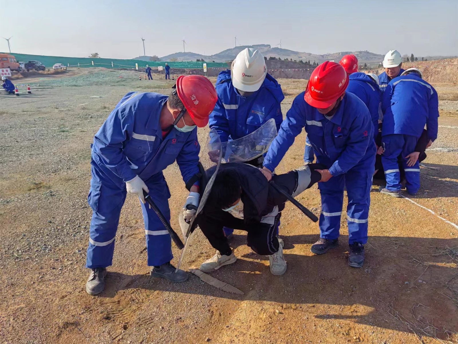 1703061736172928.jpg 6aae7fdc3341e627e9753832c910fc7.jpg